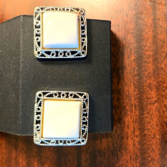 2 Pair Vintage Clip On Earrings, Rhinestone, White Lucite - Picture 3 of 16